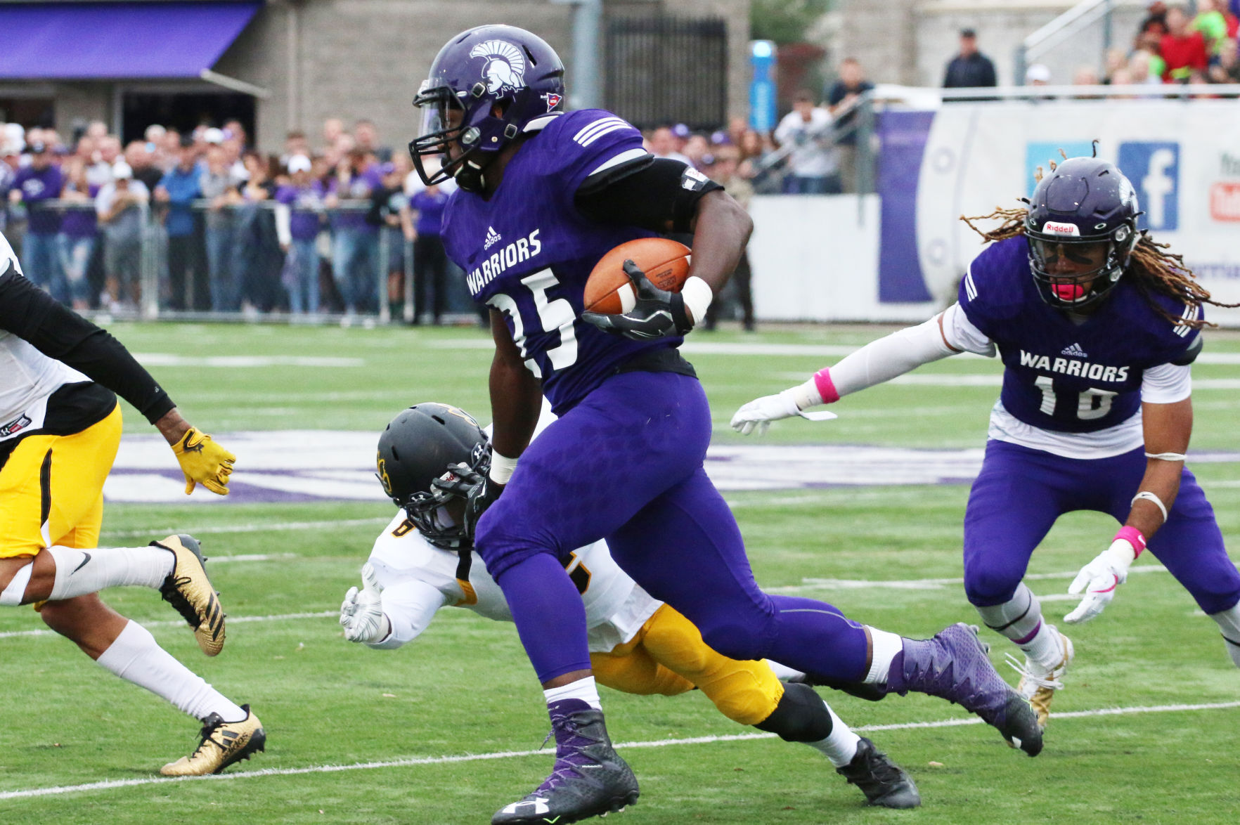 Winona State vs. Wayne State 07